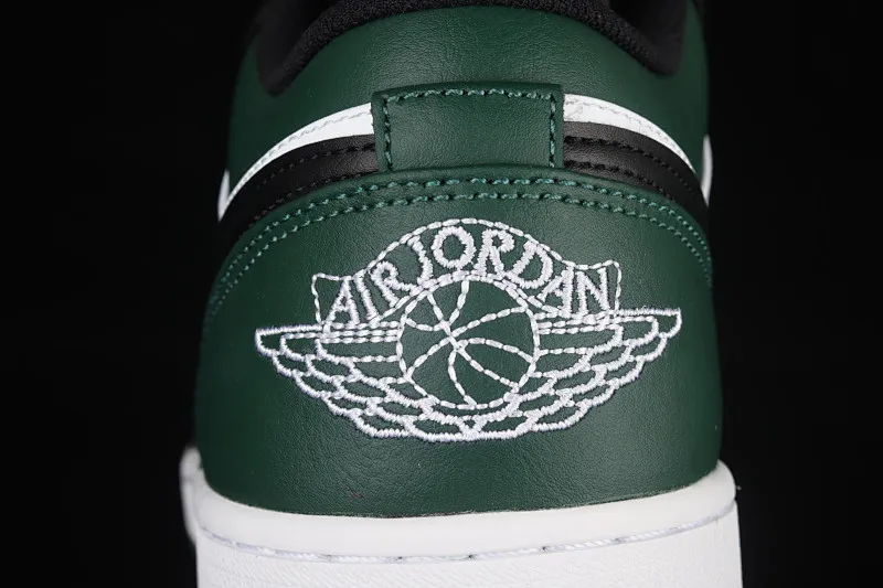 All categories Air Jordan Jordan series basketball shoes Air Jordan 1 Low G version pure original Air Jordan 1 Low AJ1 Joe 1 black and white green low-top cultural basketball shoes 553558-371